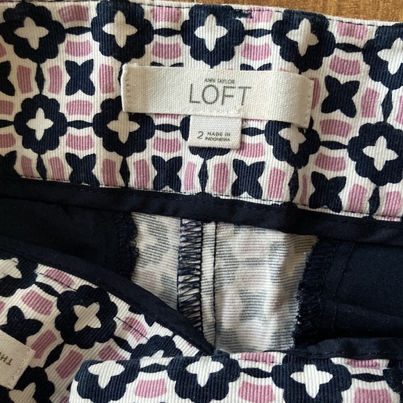 ❤️🔥5/20$ 5$💜THE LOFT💫 Women’s Navy/Purple Printed Short Shorts - Picture 6 of 11